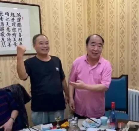 相声演员，王佩元说，我和赵伟洲、常宝丰我们小时候都是一起学相声，也有不爱学的时候