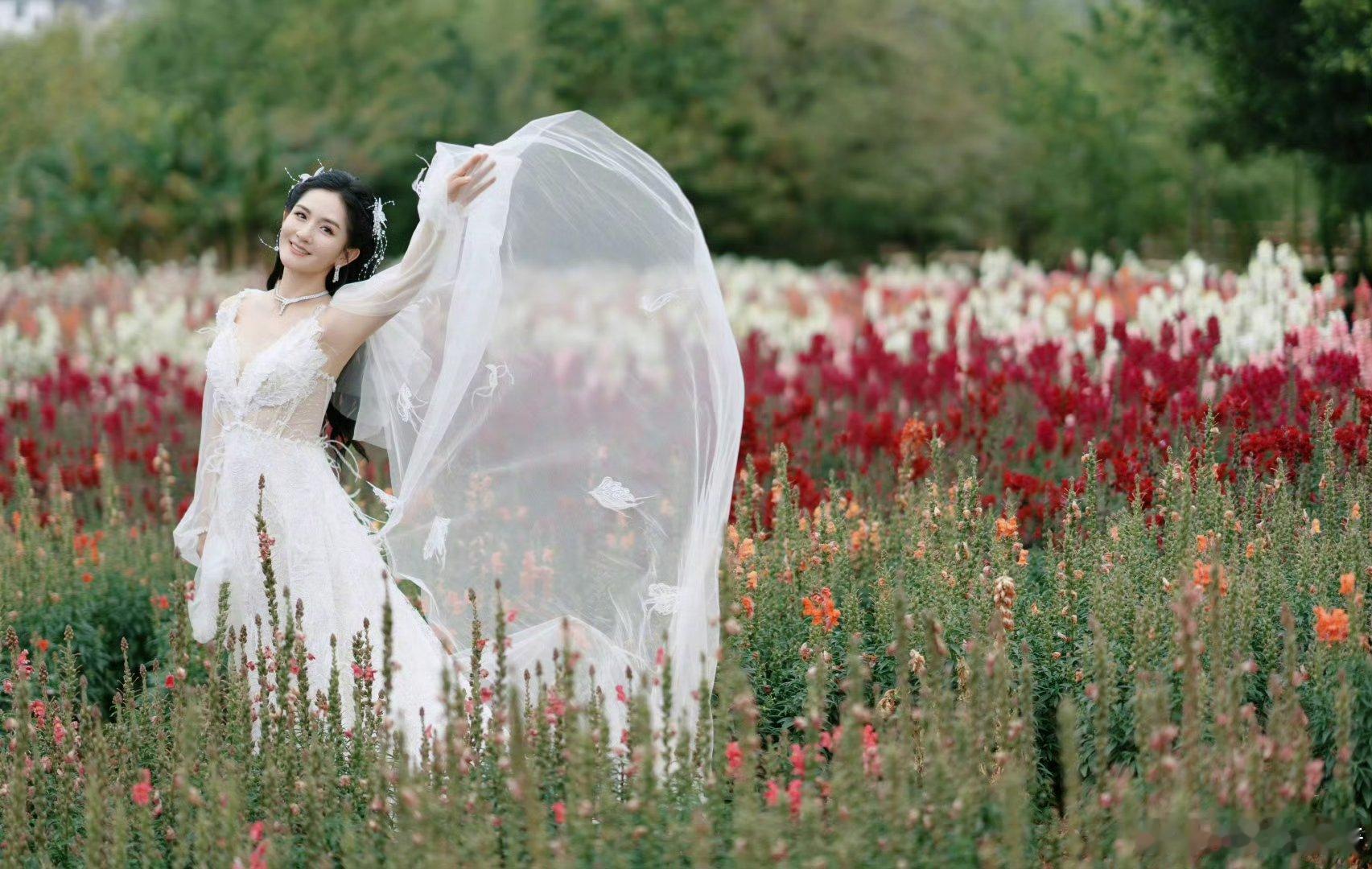 李嘉琦发文为谢娜庆生李嘉琦祝谢娜继续快乐加倍 ​啊啊啊谢娜 ​​​