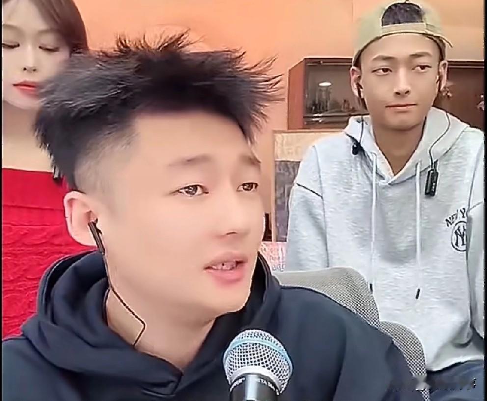 王剑站位冯老三，觉得宇文泡做人没毛病！


           王剑说824没