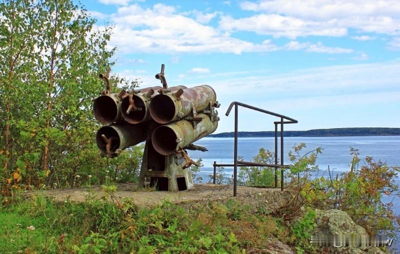 冷战时期，哈瓦那曾经是苏联一个重要的海外军事基地，为了防止冷战变成热战的气候花旗