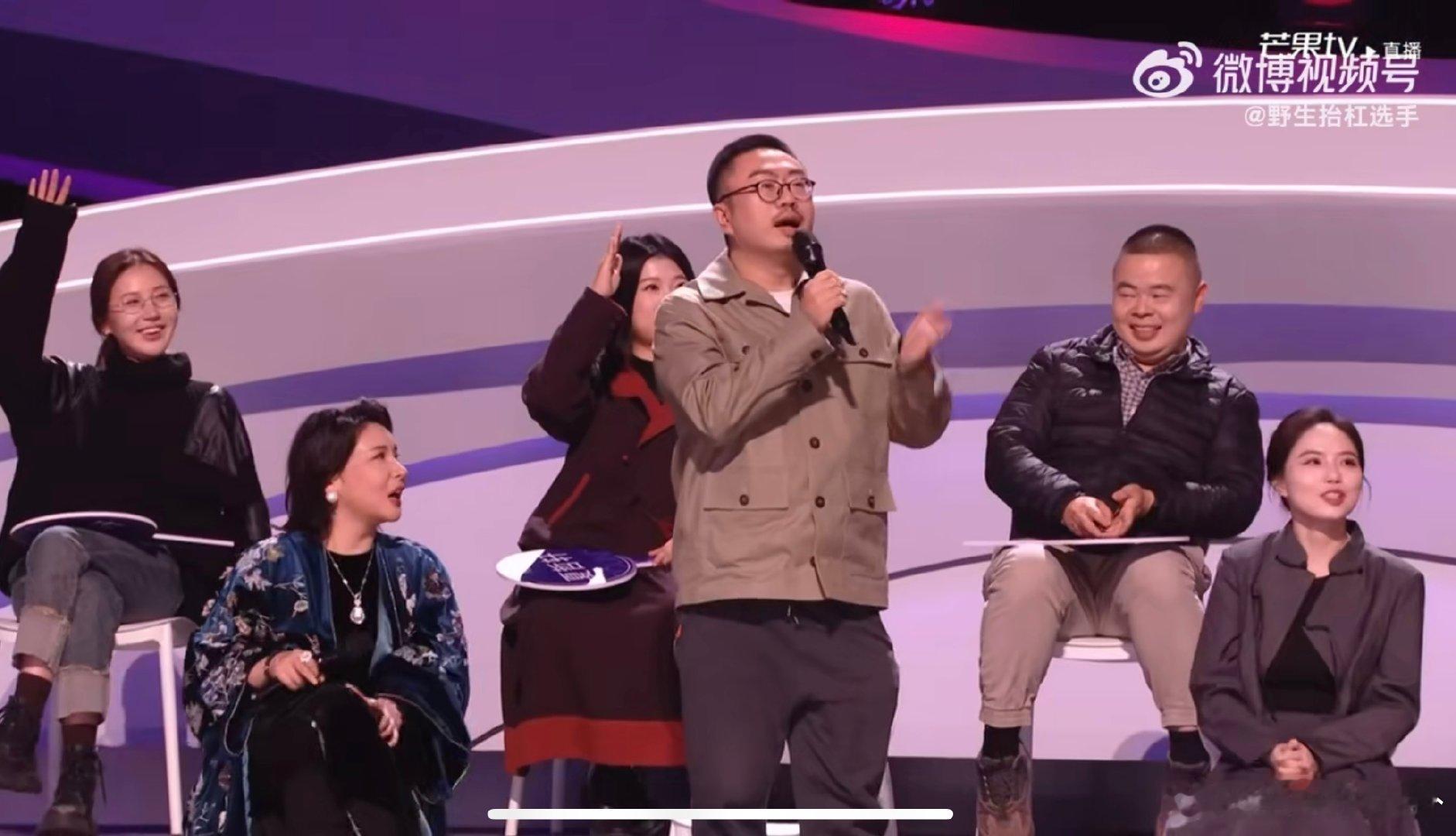 声鸣远扬抓马8分钟声鸣远扬 夏哲轩真的太牛了！面对乐评人点评，除了华晨宇的话全不