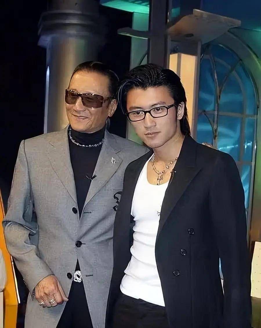 四哥走了，一个时代的背影终于隐入尘烟。

谢贤离世，享年89岁。从50年代踏足娱