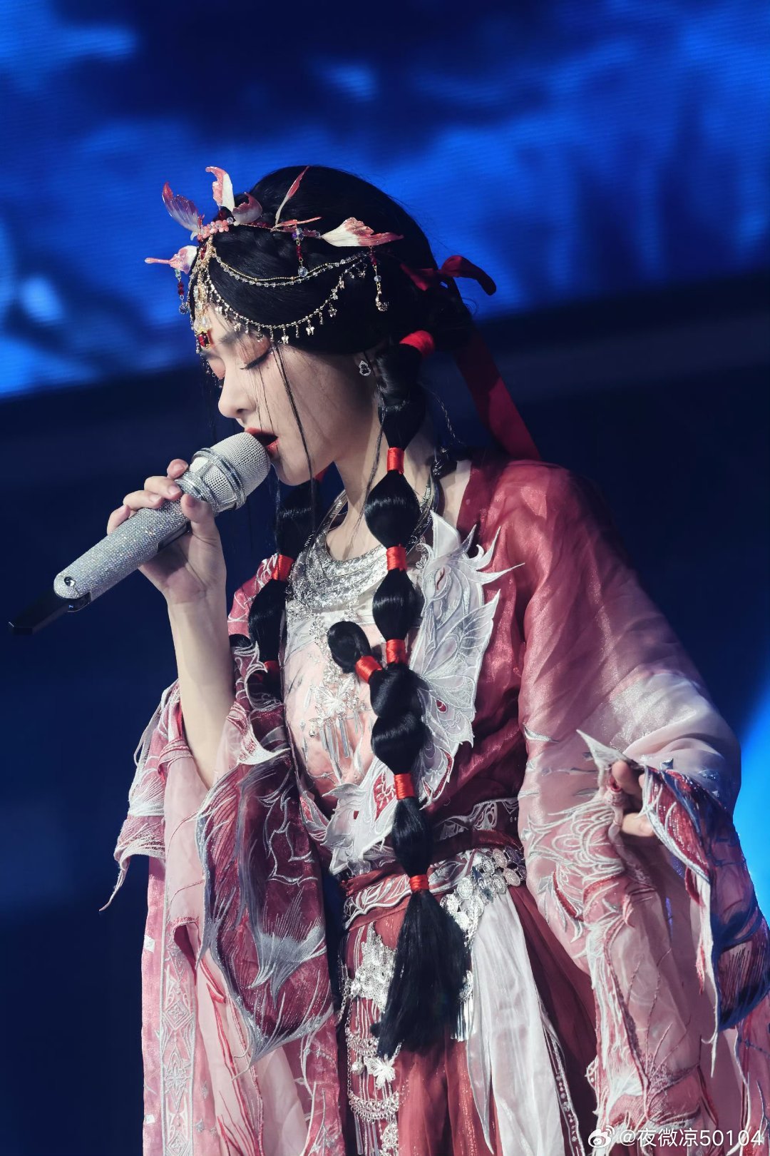 B站毕业歌会节目单 阵容质感直接封神！华语乐坛实力唱将齐聚一堂，容祖儿温柔开嗓，