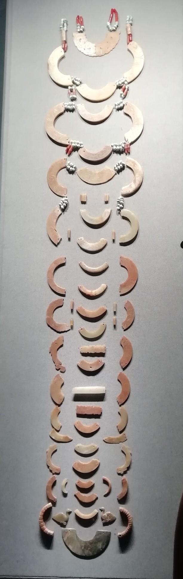 联合国秘书长古特雷斯19日发文说：“我有两条明确的信息：
第一，致美国和以色列：