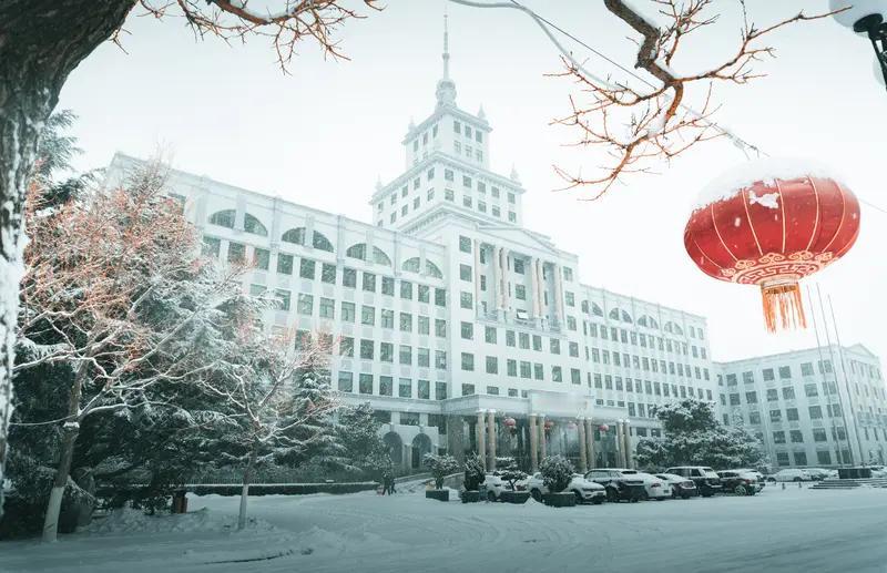 国防七子之一，哈工程机电学院（先进装备制造与技术方向）专业挺不错。哈工程可是“国