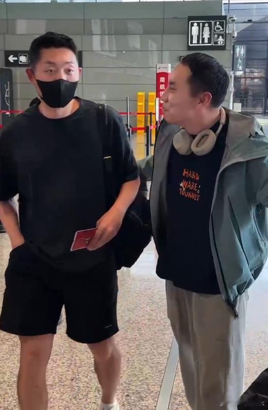 谁把徐志胜当许昕爸爸了徐志胜购物车曝光：假发片 ×10、生发液 ×5、“显年轻穿