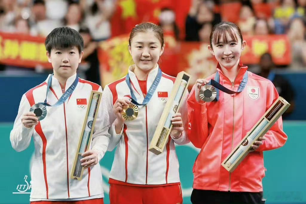 黄晓明说陈梦永远是赢家 黄晓明开口就说“今天身份是陈梦的表哥”，大方应援：“陈梦