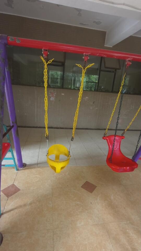 有小孩子的小区真的好幸福！