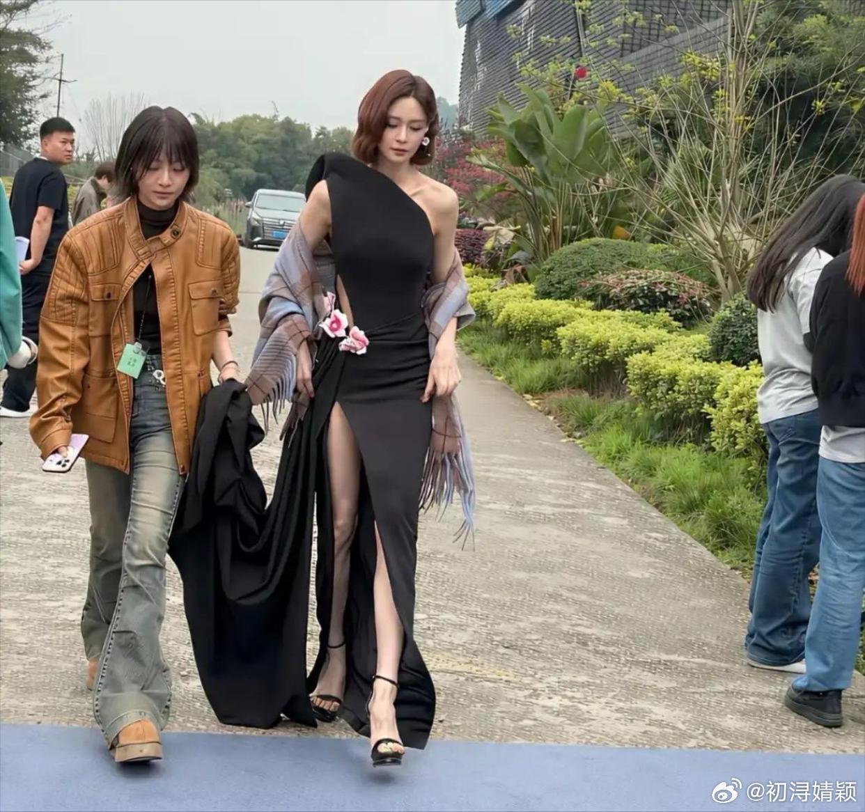 突然理解杜海涛了，沈梦辰直接艳压周边所有人。 