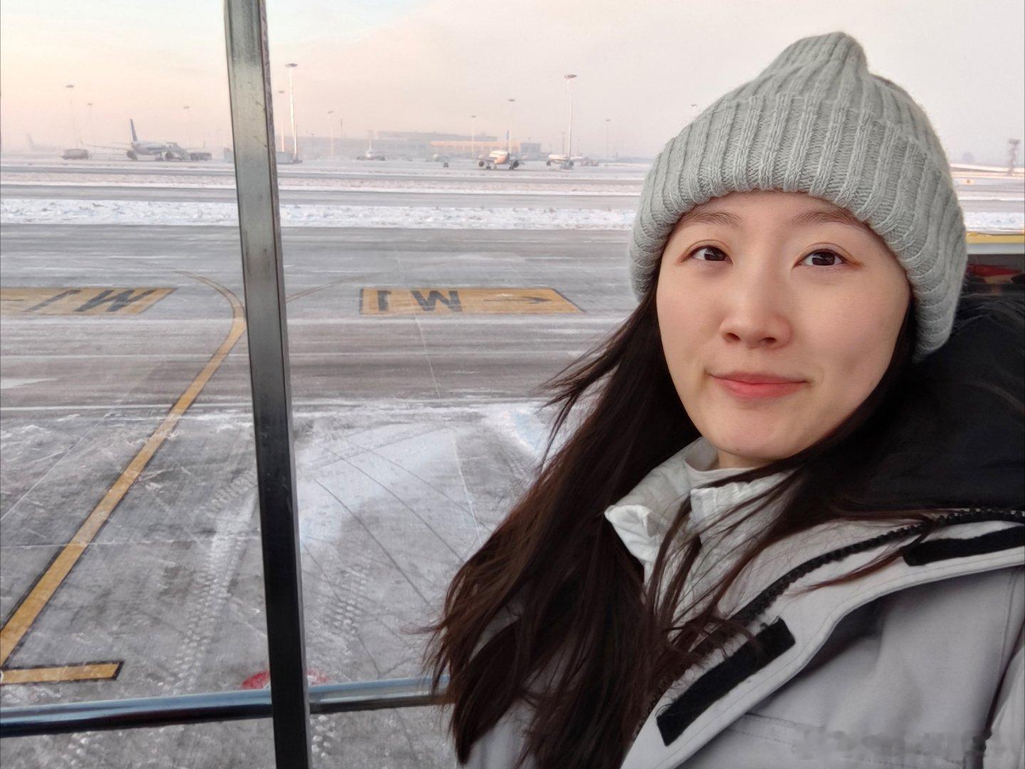 我发誓再也不赶飞机了！昨晚有多惬意 今天就有多慌张整个人已燃尽…汗都浸透了感谢哈