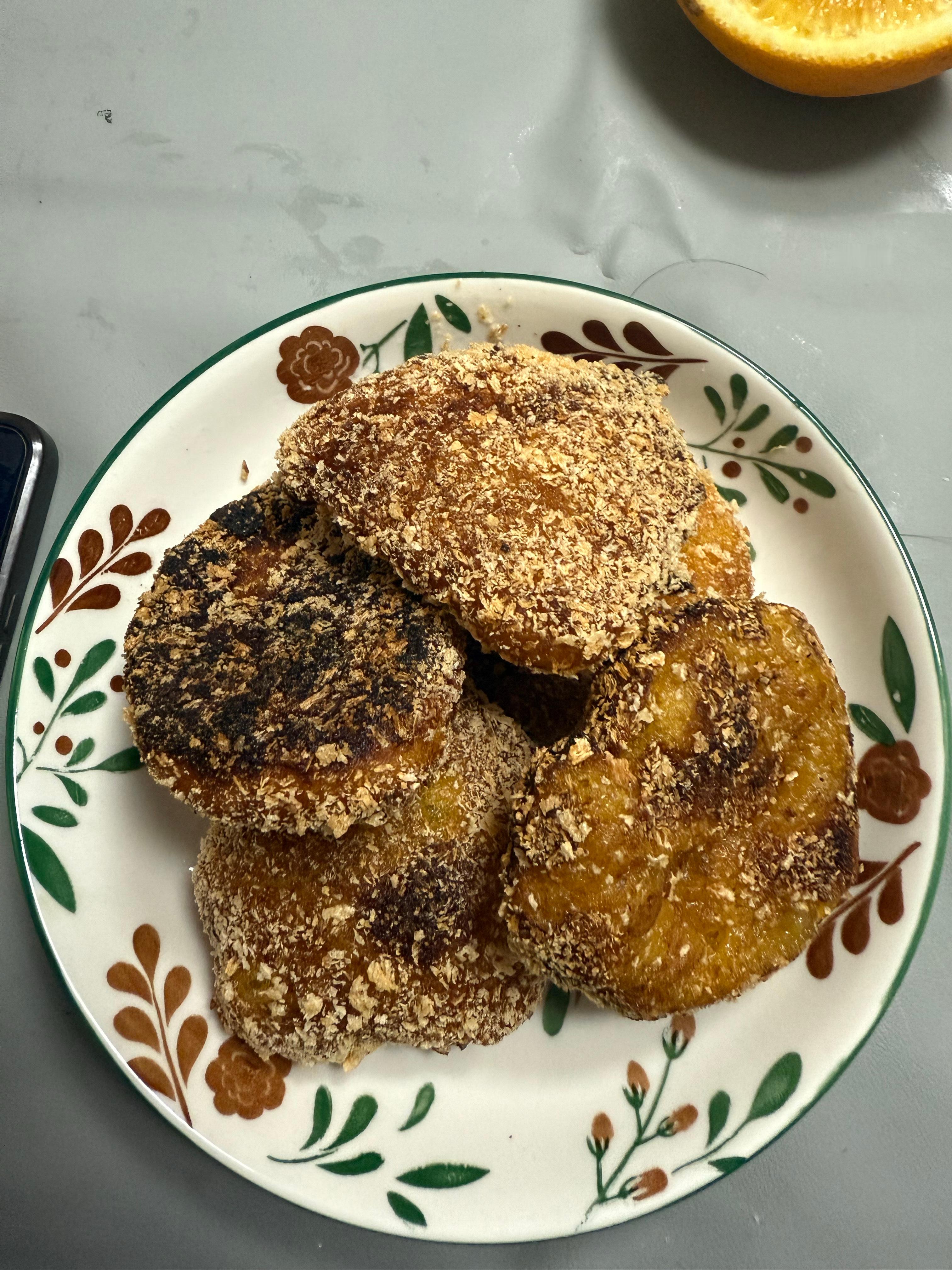 这南瓜饼火候太过了[允悲][允悲][允悲] 