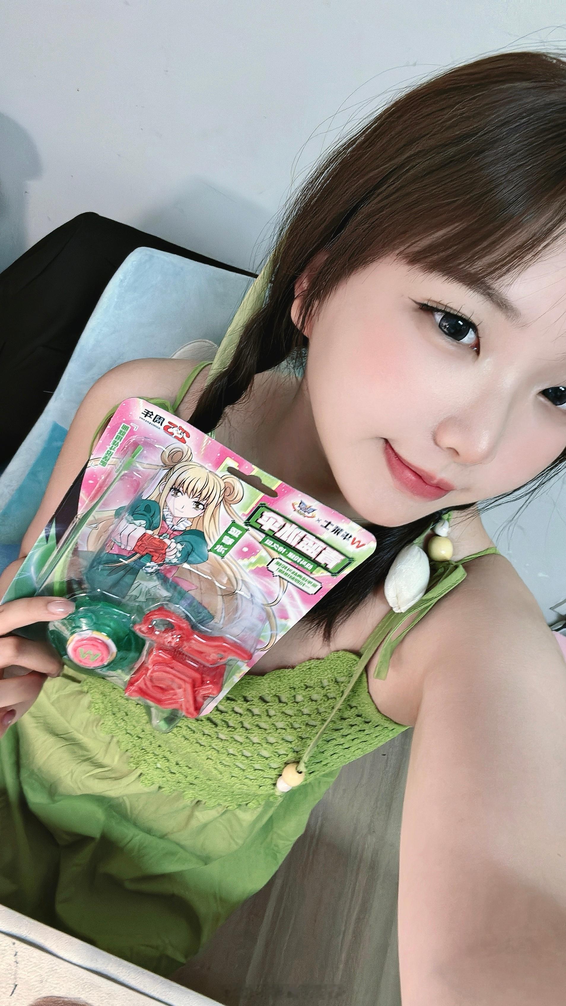 陀螺陀螺你陀螺陀螺  ✨💫**次元壁破啦！华莱士× 飓风战魂联名，童年回忆大爆