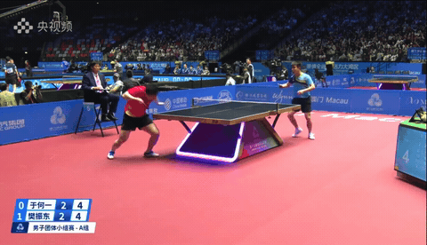 2025年第十五届全运会男团小组赛樊振东3比2于何一（6，-10，-9，3，8）