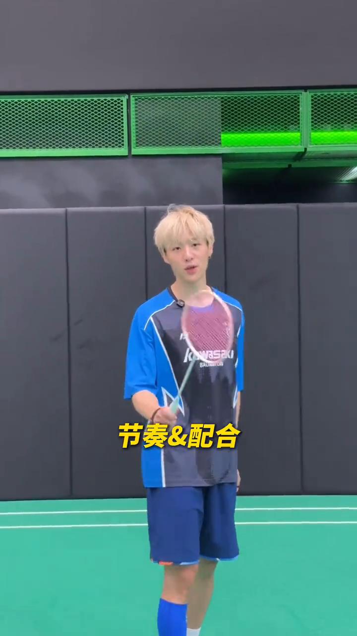 为什么有些人不想跟新手打羽毛球？
遇到这种你还想打吗？羽毛球是一个讲究节奏和配合