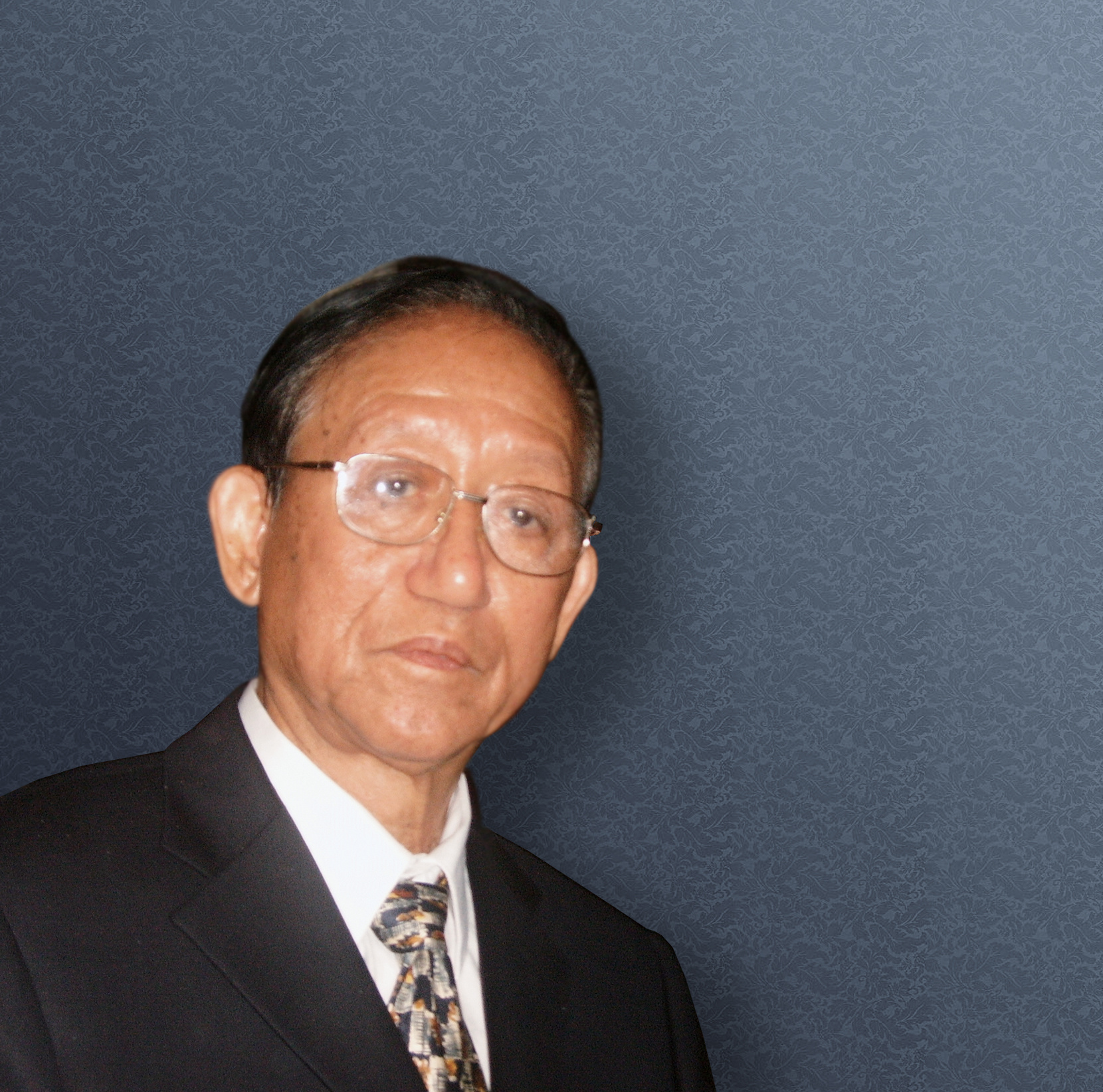 李进良先生追思会正在举行。2008年，3G标准发放前，不用中国的TD-SCDMA