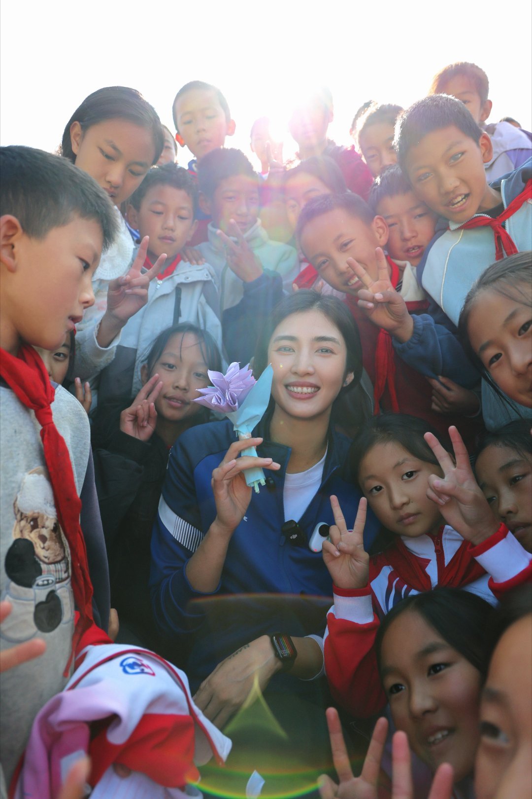 星球计划来到第十四站！在云南维西，我们把一片荒地变成了孩子们的球场～那里离云很近