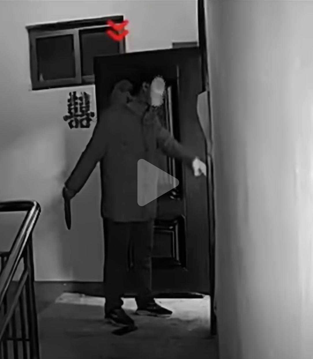 陕西咸阳，凌晨命案。姐姐刘某的丈夫李某，持刀将上门劝架的弟弟刘强残忍杀害。而在这