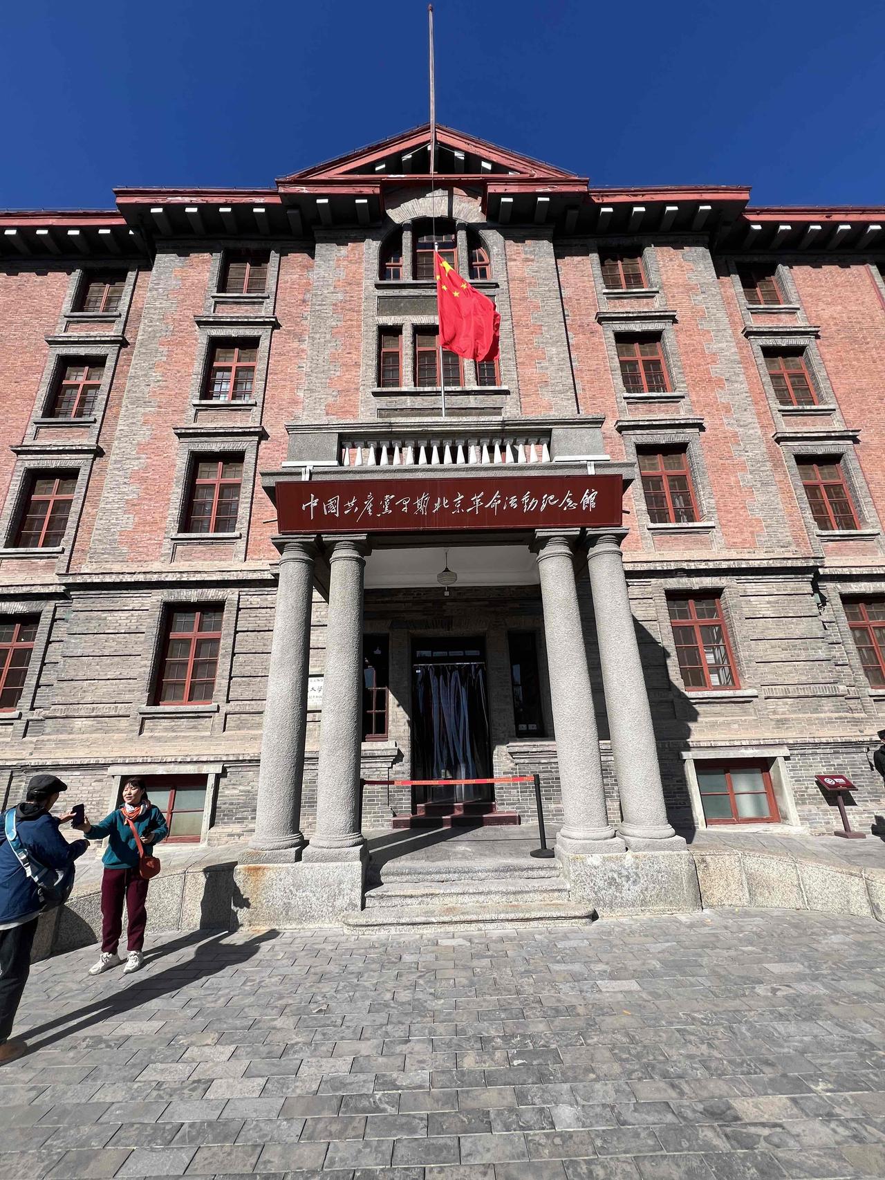 昨天新闻说老美26个城市，700多万人开始上街反对懂王。但他们的对手盘是懂王吗。