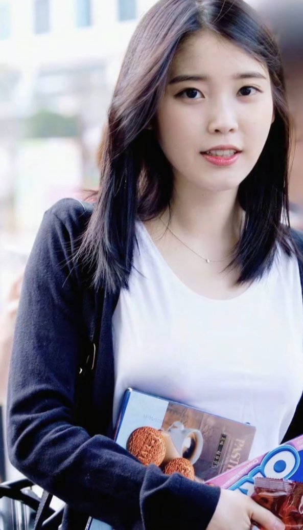 我女神李知恩​哥的审美如何？ ​​​