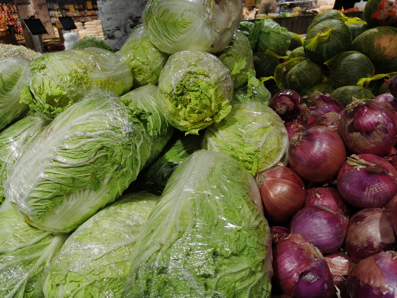 现在白菜4块钱一斤正常吗? 
金梧桐卖的白菜昨天今天都是2毛6一斤
昨天我买了一