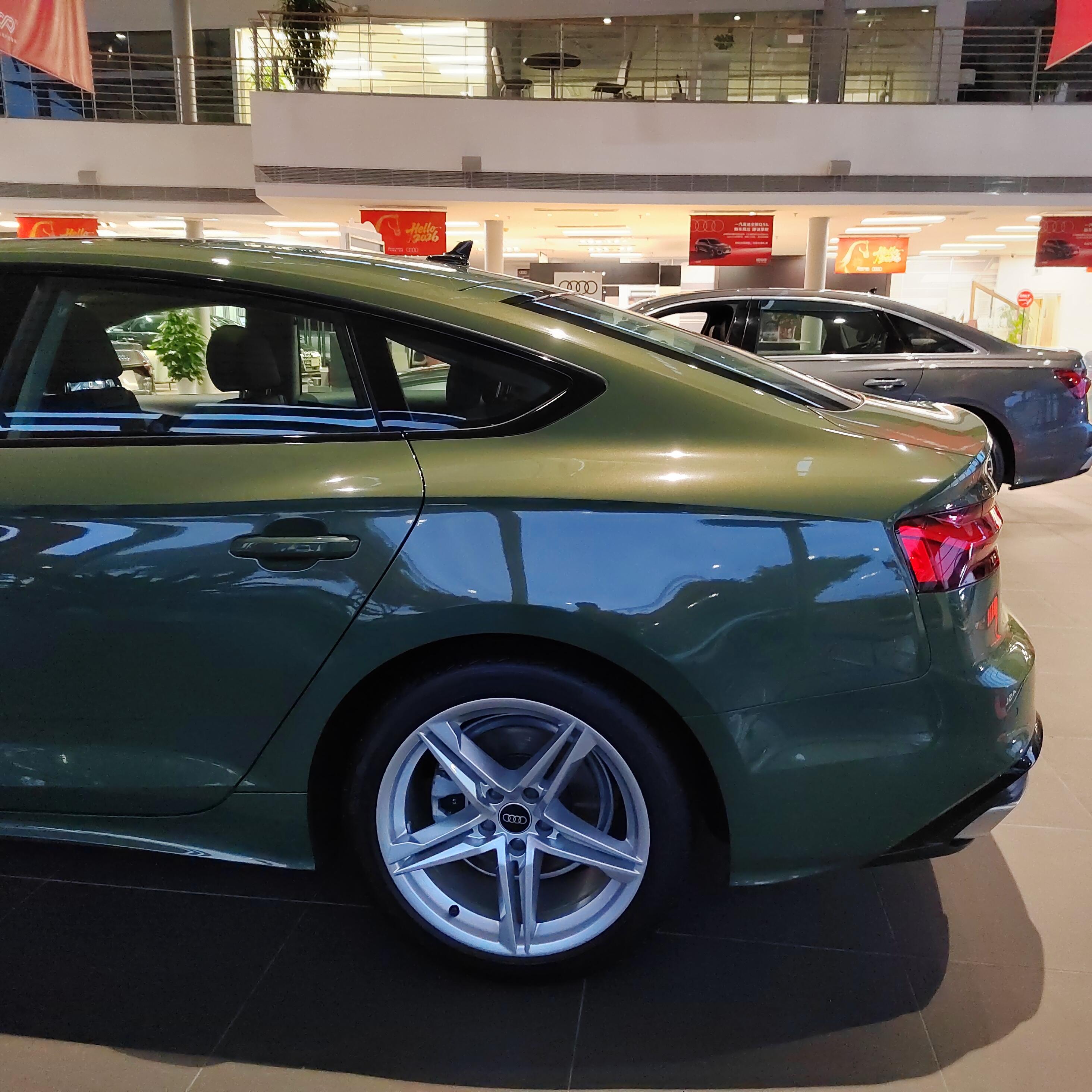 进口A5 Sportback典藏版德国原装进口精工品质掀背造型，无边框车门204