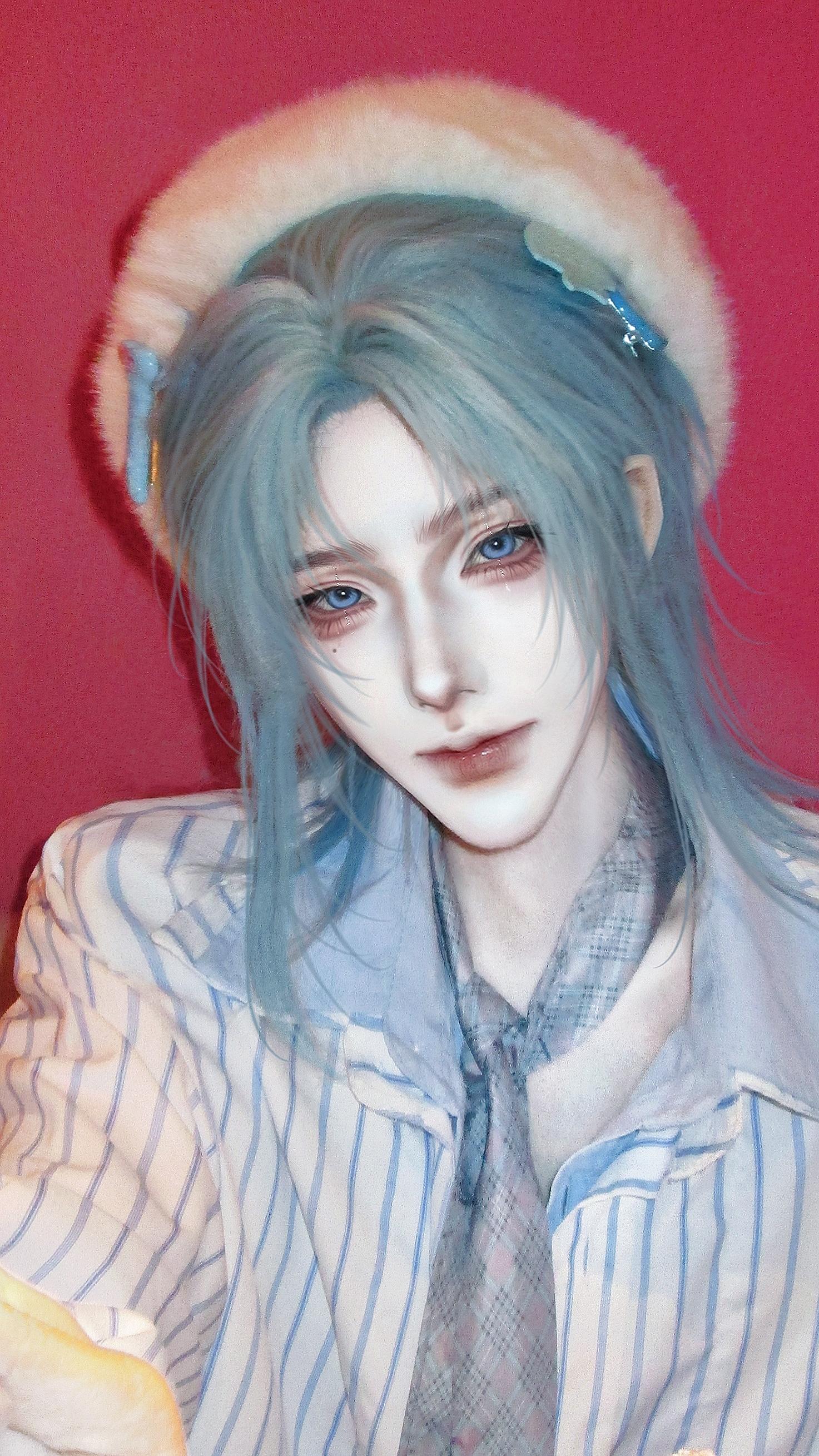 温小辉cos.生日快乐洛羿，蛋糕亲手做的哦