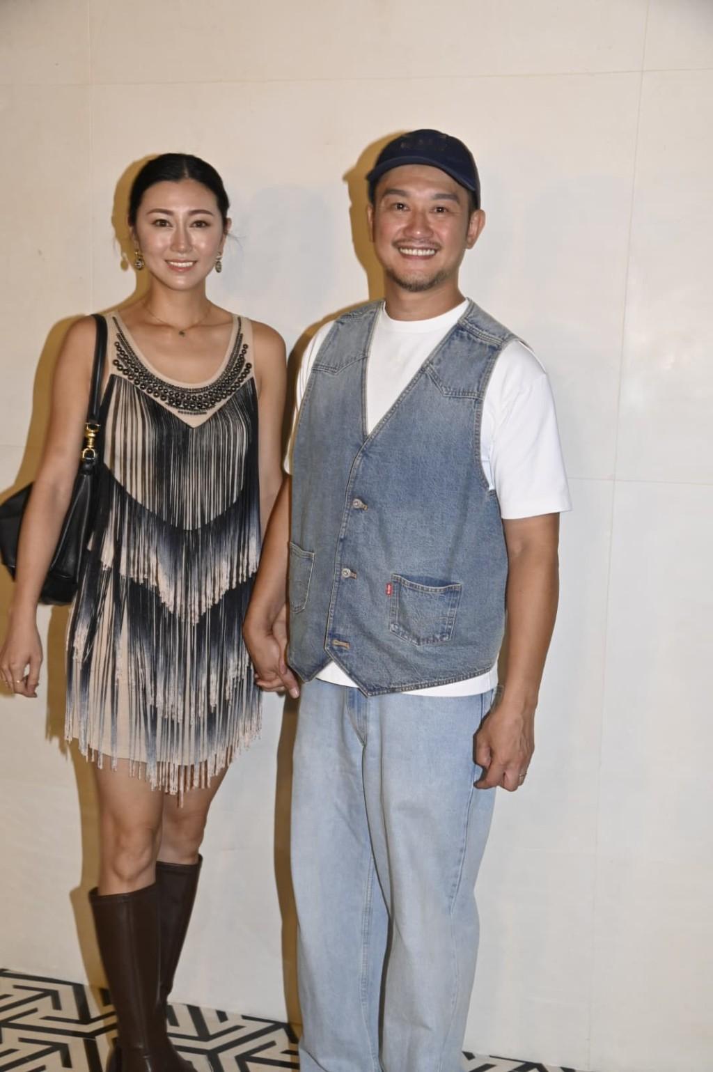 香港男星吴浩康近日与太太郭思琳现身尖沙咀MMA赛事时，首度公开回应近期连串事业风