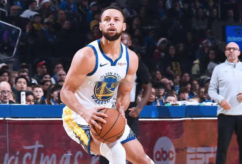 库里26000分里程碑勇士力克独行侠 浓眉伤退弗拉格27+6+5 北京时间12月