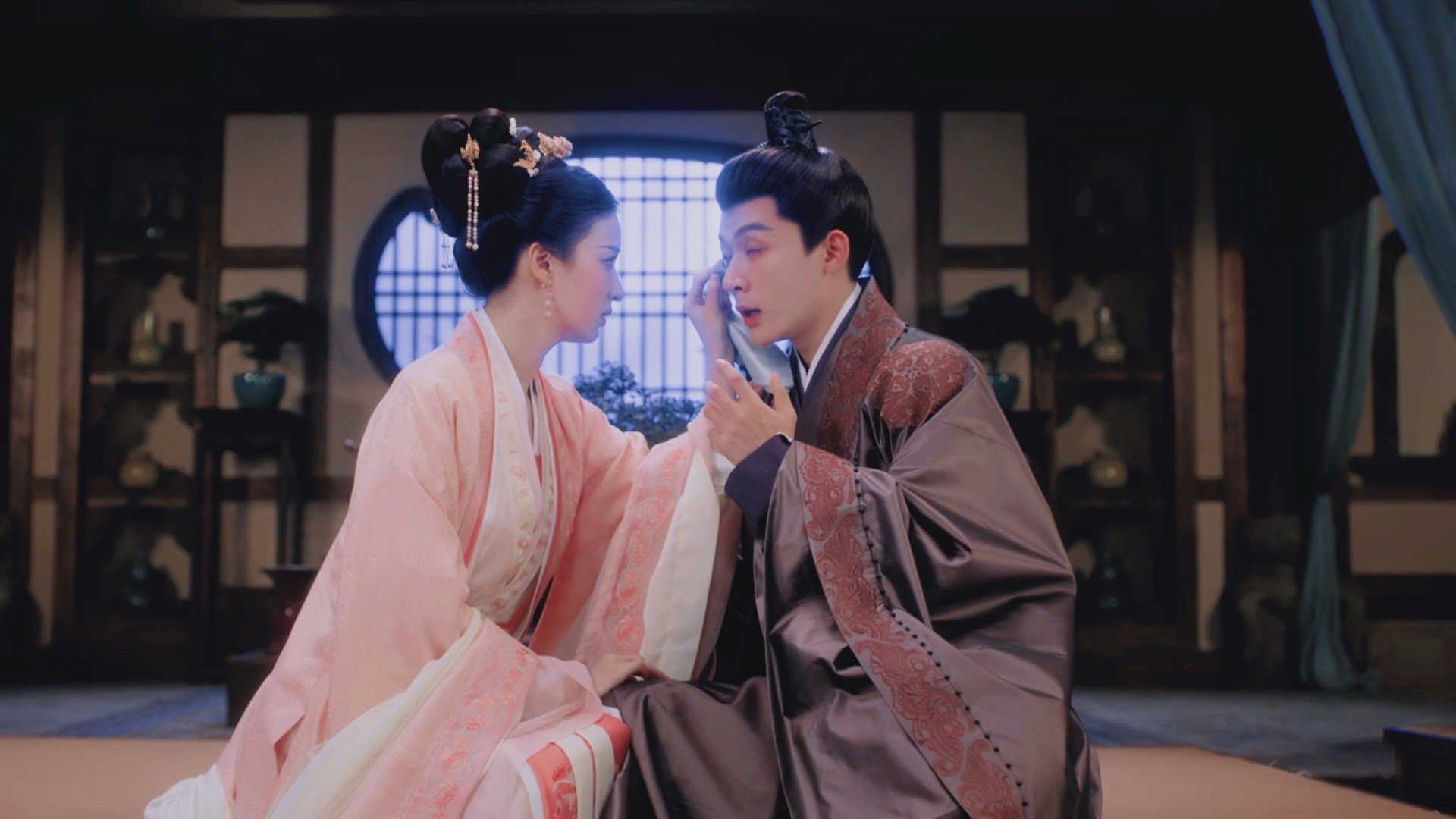 #被王楚然55套古装硬控35秒#[哇]我喜欢这套因为这套，情节全剧最甜，没有之一