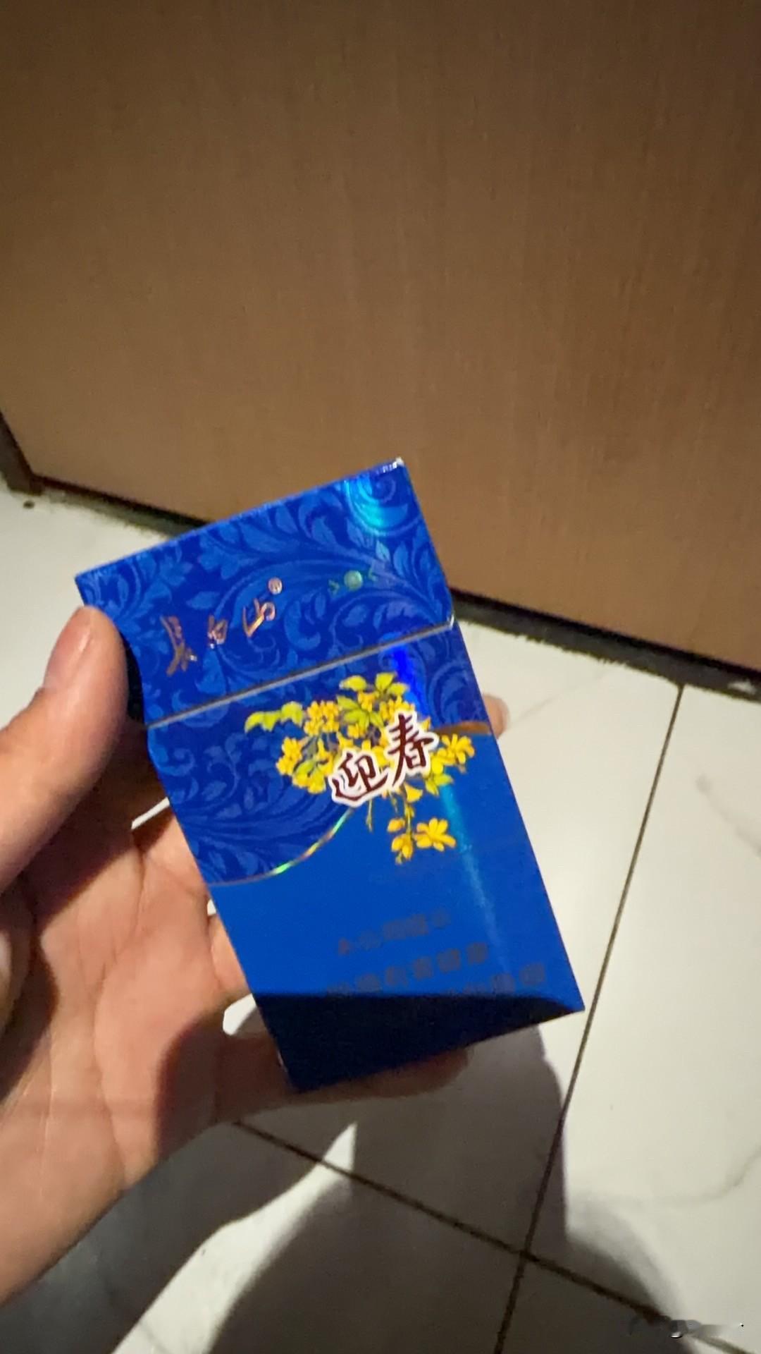 天生我材必有用，除了上班啥不会。本想成职场黑马，结果混成职场牛马。躺又躺不平，卷