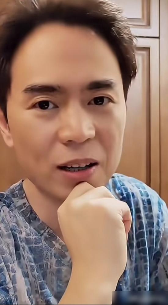 别再刷新马健涛的消息了。他用4月8号那场手术，跟所有粉丝签了一份生死契约。
我