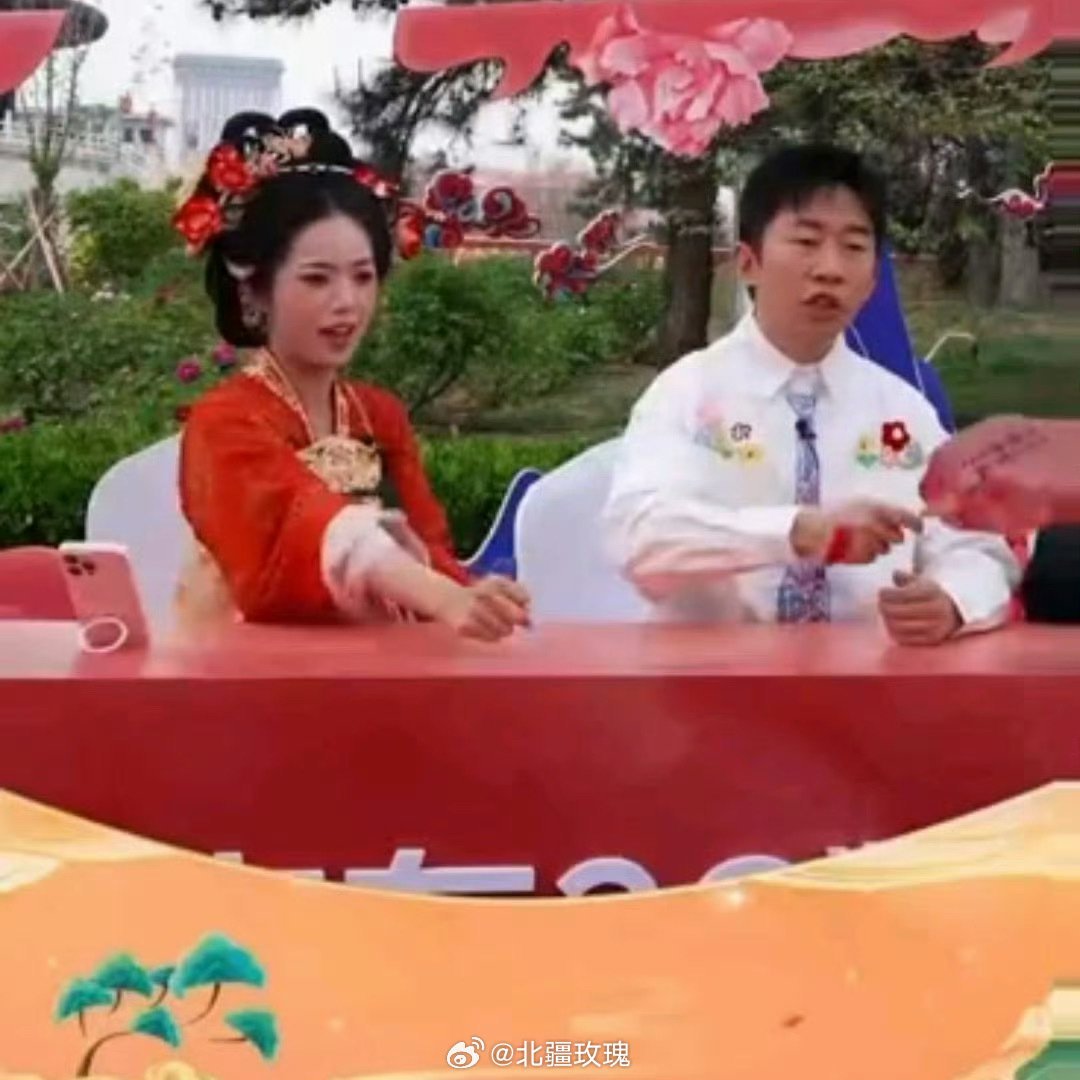 杨迪说麦子阿姨像我妈妈一样 杨迪在洛阳笑料百出，蒙眼品尝显真功，不翻饼里藏笑料，