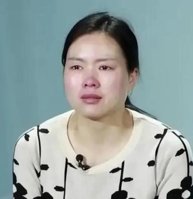 三十多年前，湖北一对夫妻，撇下 5 岁女儿相继自杀，不料 23 年后，女儿竟不顾