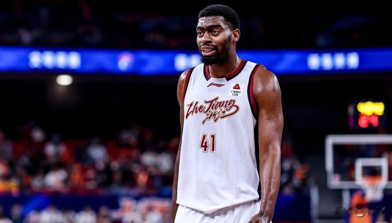 浙江男篮，一路向下！
今晚客场挑战上海男篮，浙江男篮“毫无悬念”地以77-97遭