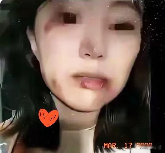 江西那个买鱼
被揍的女顾客真的不冤。去摊位上买鱼，非得让老板切成小块，还得把鱼骨