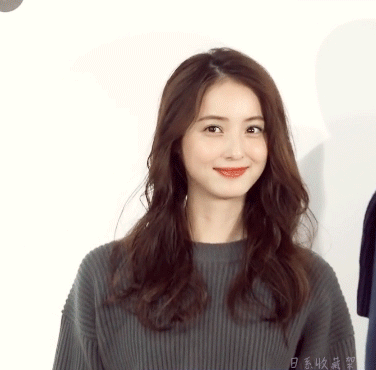 佐佐木希 可辣妹也可知性美的女孩 