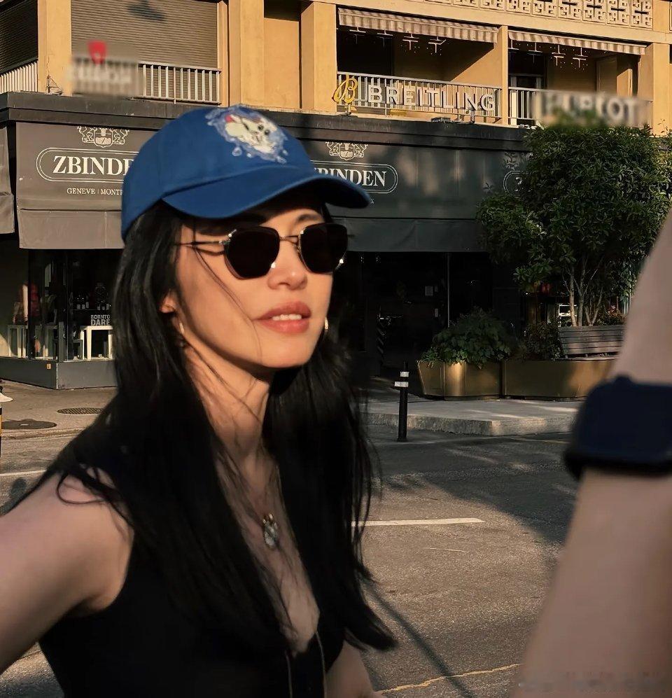 姚晨 凌潇肃他前夫的名字一直不记得，只记得他叫洪世贤