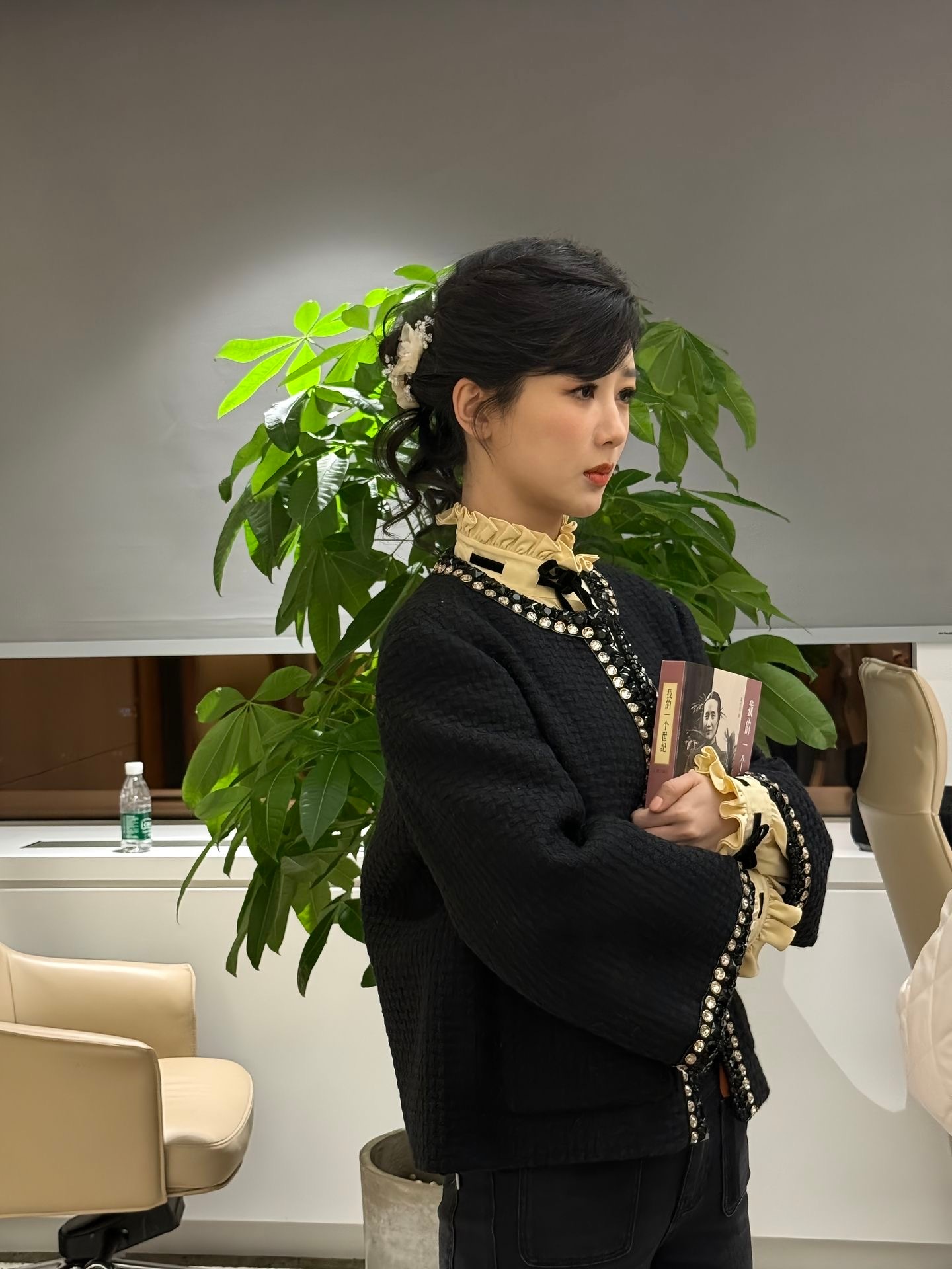 杨紫红裙紫妹抖更新元旦自拍库存…… 