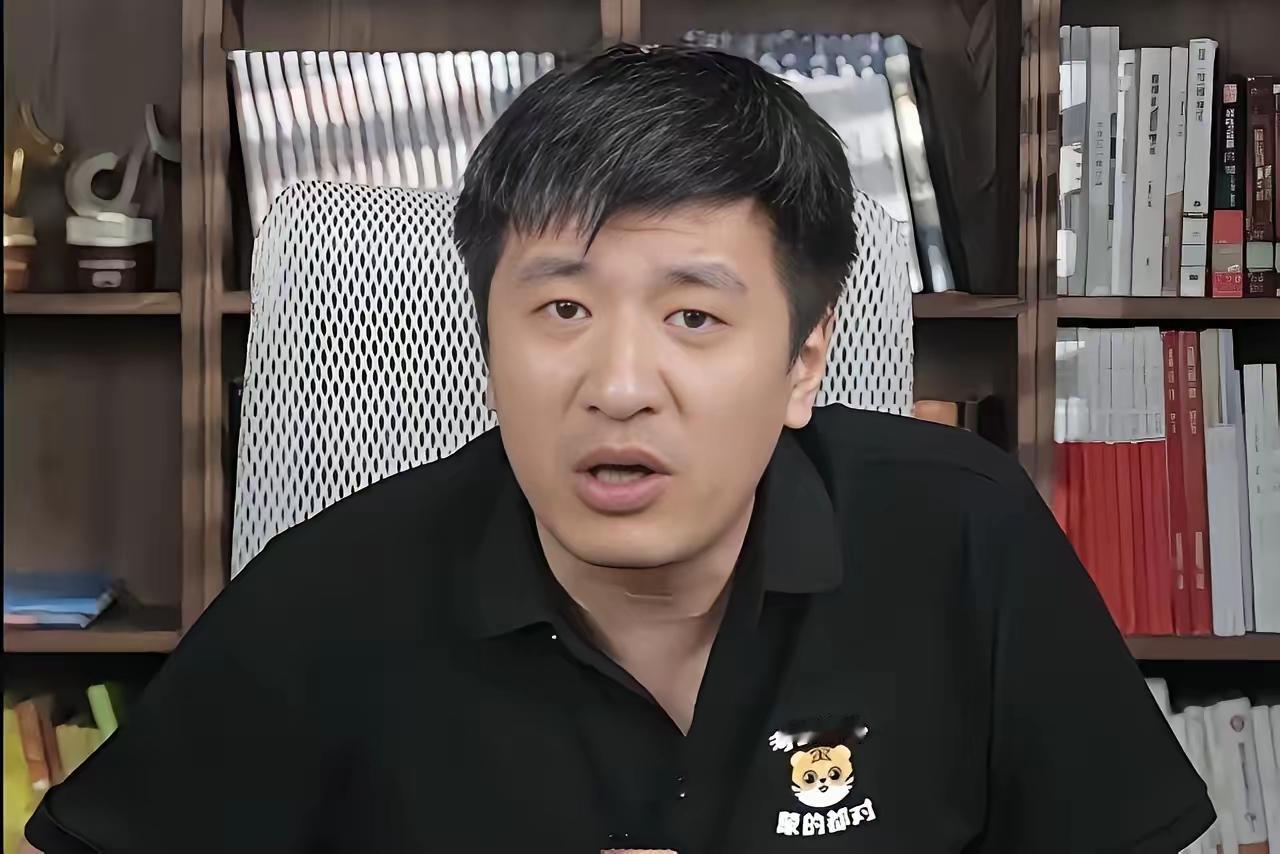 关于张雪峰：能火到今天，已经是奇迹！

​1、尖酸刻薄

连线的观众，很多普通人