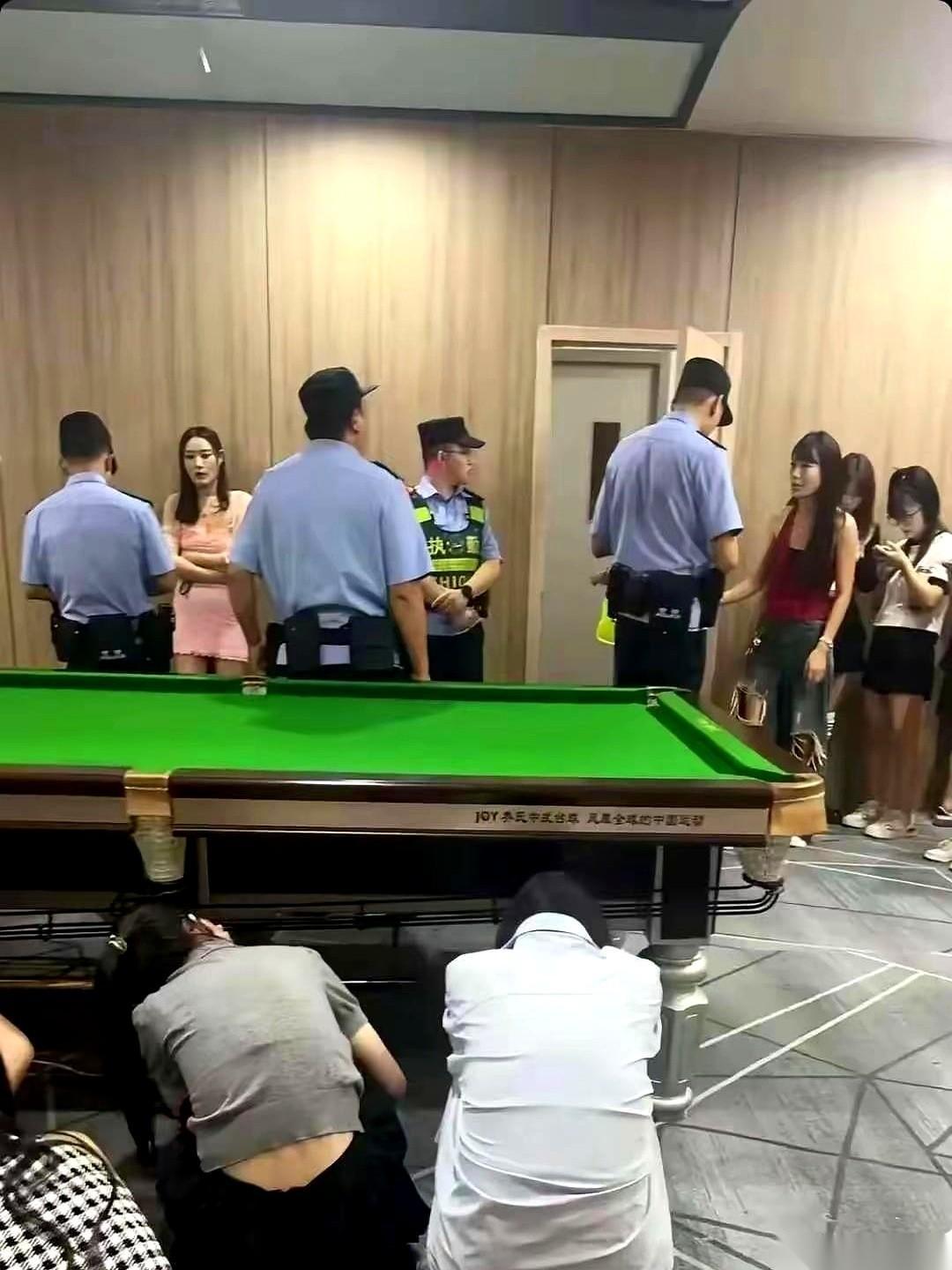 俗话说得好：“买的没有卖的精，挖好的坑专等瞎蹦跶的鱼。”18小时前，就在那间看似