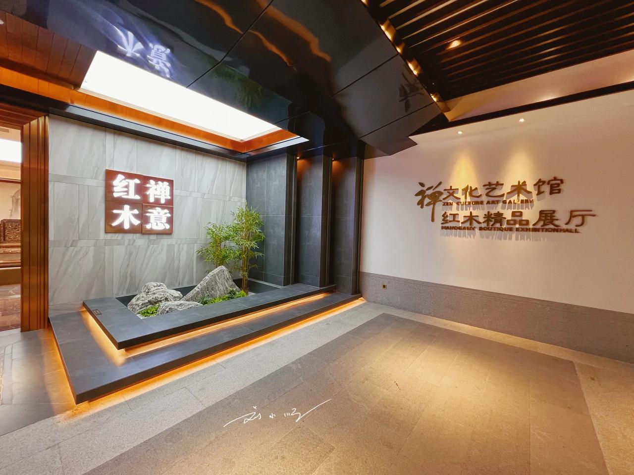 广东省新兴县有一张“最贵”的床，就在禅泉度假酒店，价值高达1500万？

最近，