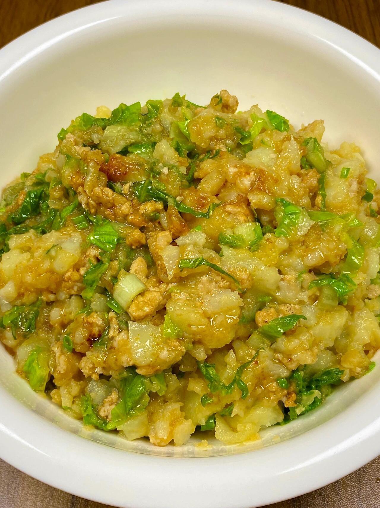 这个土豆吃法一定要学，每次都吃撑。这道蔬菜肉末土豆泥也泰好吃了 巨香！...