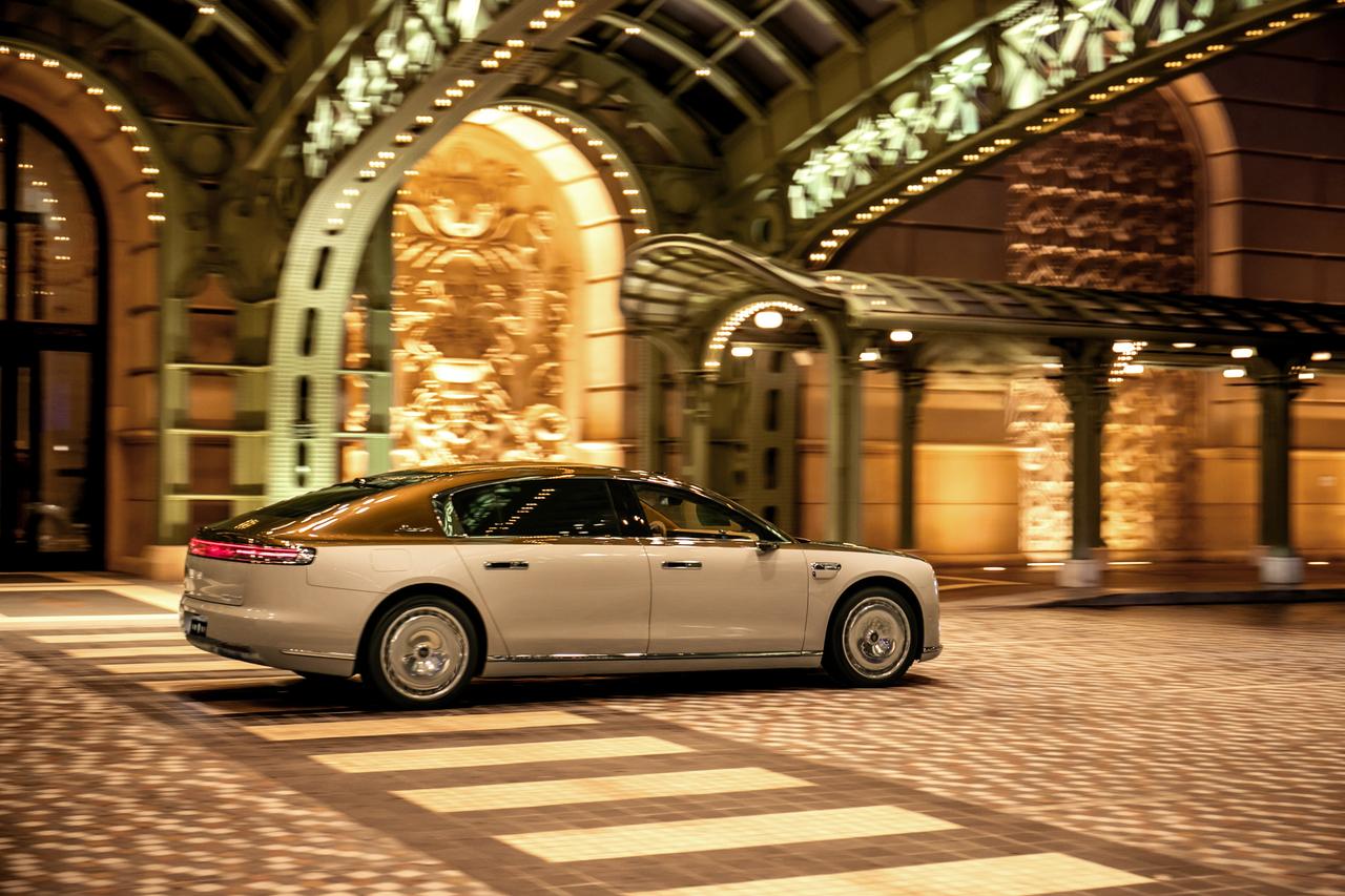 今天，尊界S800第10000台量产车在尊界超级工厂正式下线，此次不仅有余承东出