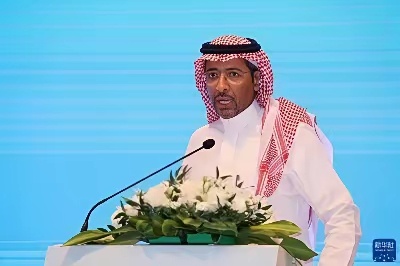 沙特阿拉伯最强烈地谴责伊朗野蛮侵略，公然侵犯阿拉伯联合酋长国的主权！真贼喊捉贼，