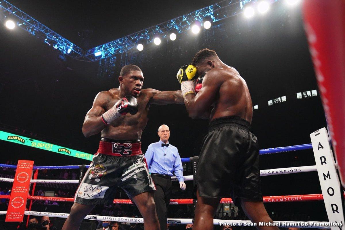 拳坛速递 据外媒爆料，布兰登-格兰顿（Brandon Glanton）正敲定协议