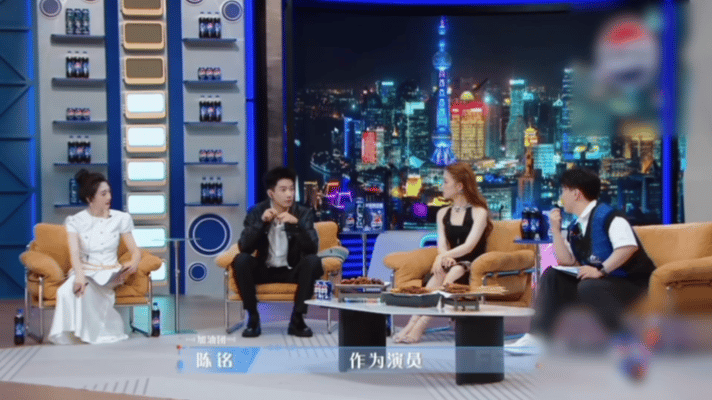 王子奇拒绝剧宣吻戏我可喜欢王子奇了，提前规避尴尬，王子奇考虑得好周到 ​​​