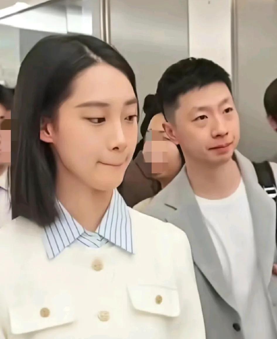 原来清华大学隐藏着这么一个神仙美女

近日在奥运冠军马龙和杨倩随大陆高校访台人群