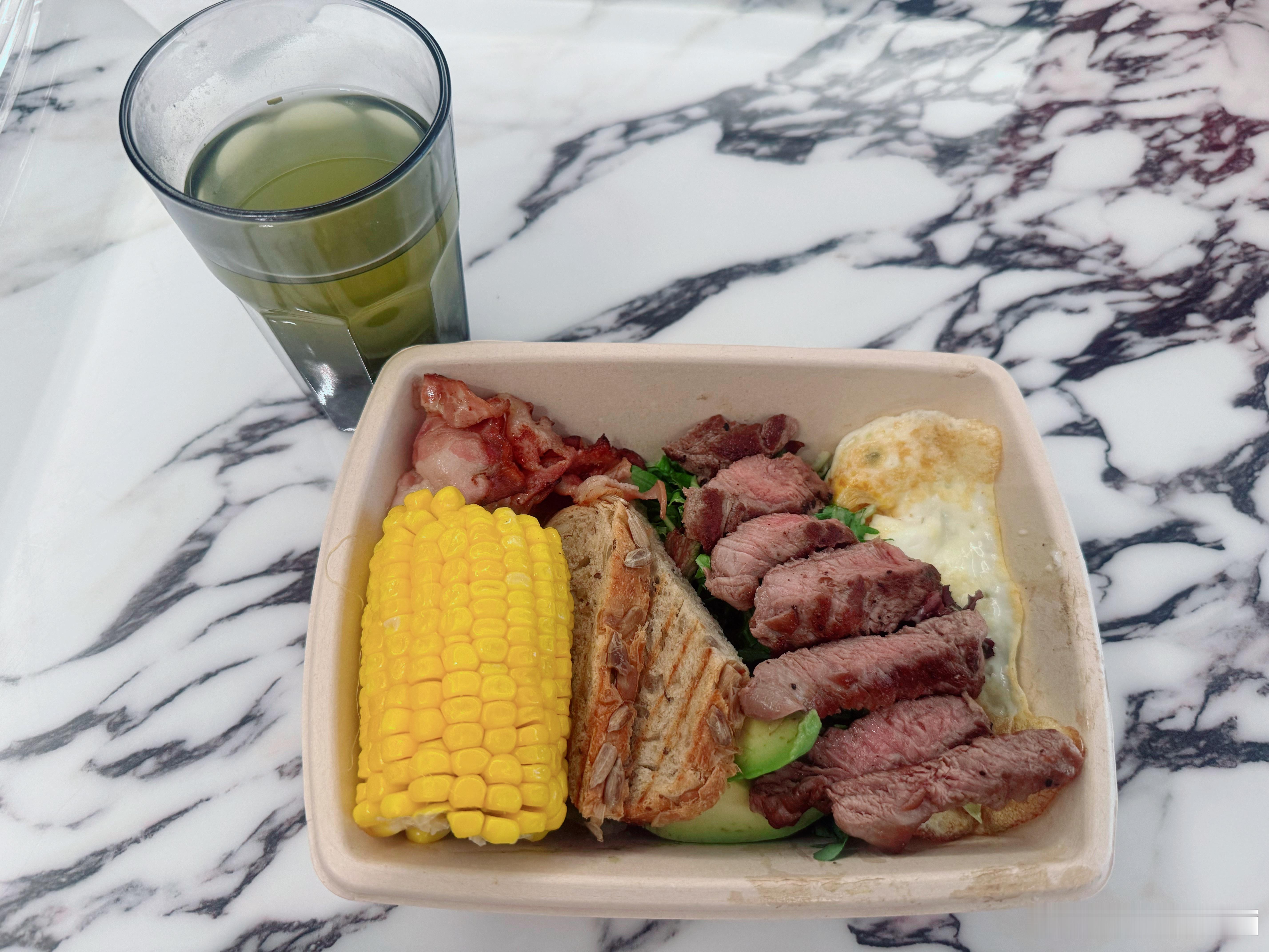 觊觎我早饭的🐶我的日常plog与倪分享