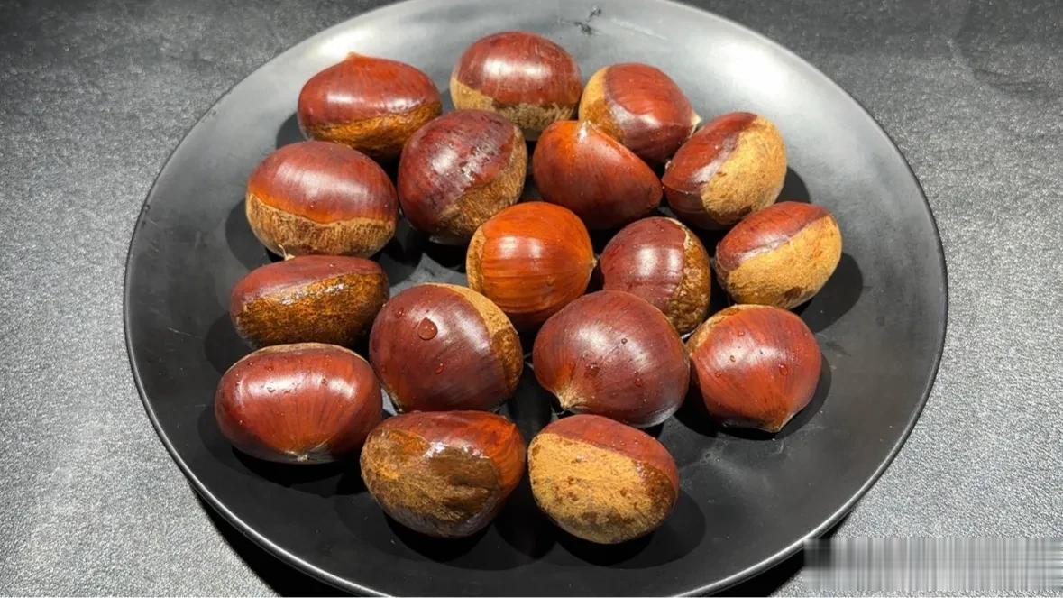 板栗壳和橘子皮搭配在一起作用真厉害，试了3天很管用，回家试试
这道美食是老中医传