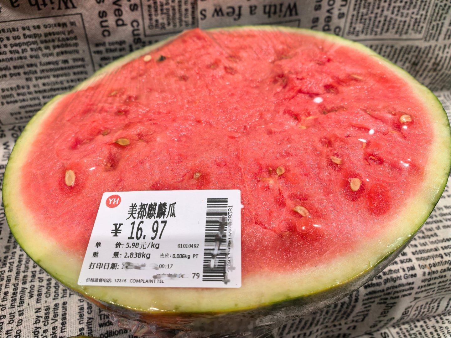 西瓜价格跌至一毛多一斤说句实在话，河南的西瓜品种也该换换了…现如今南方各城市的西